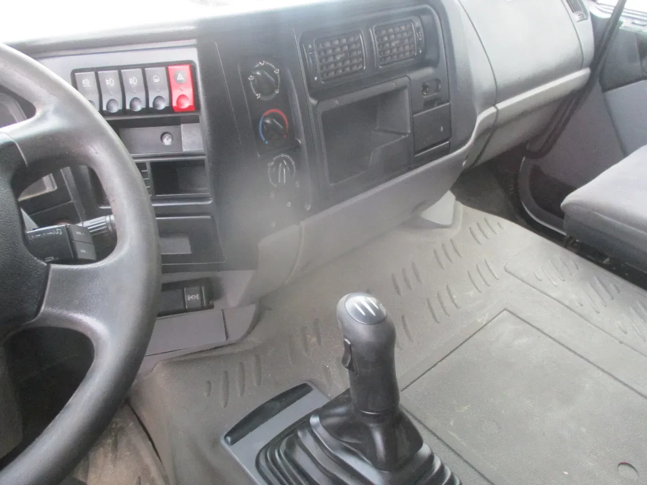 Renault Premium 370 1999 - DCI , ZF Manual , PTO/Tip Hydraulic , Intarder , Airco , EURO 3 obrázek 13