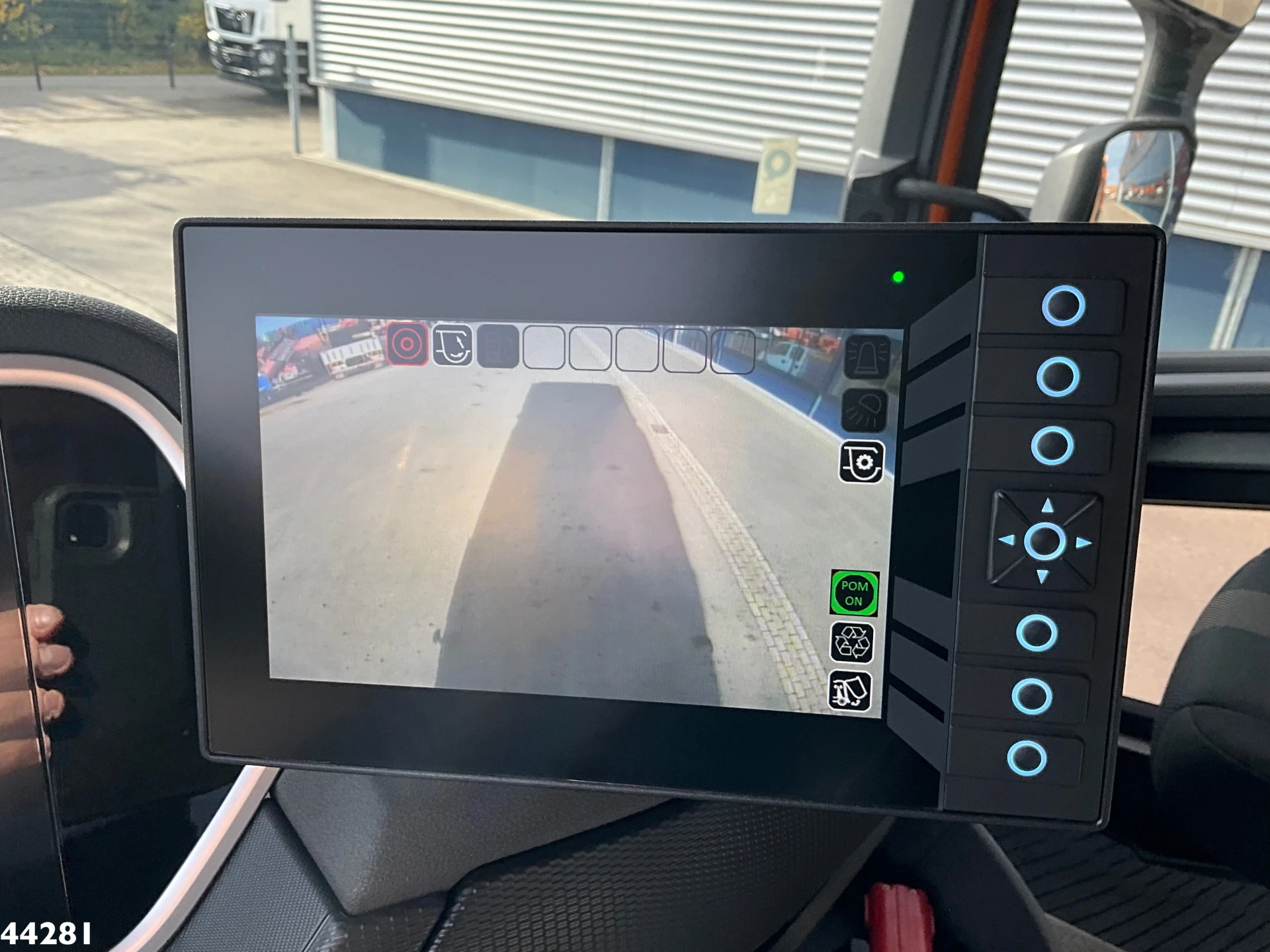 DAF FAN XD 340 Euro 6 Hiab 23 Tonmeter laadkraan 2024 image 21