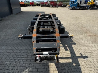 LAG N/A 2014 - 20FT ADR CHASSIS / empty weight 3.540kg / BPW / ADR (EXII, EXII, FL, AT) / NL-chassis on very good tires obrazek 4