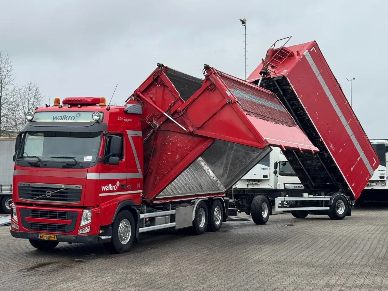Volvo FH 2013 - 460 EEV Side Tipper with Crane + Tipper Trailer afbeelding 1
