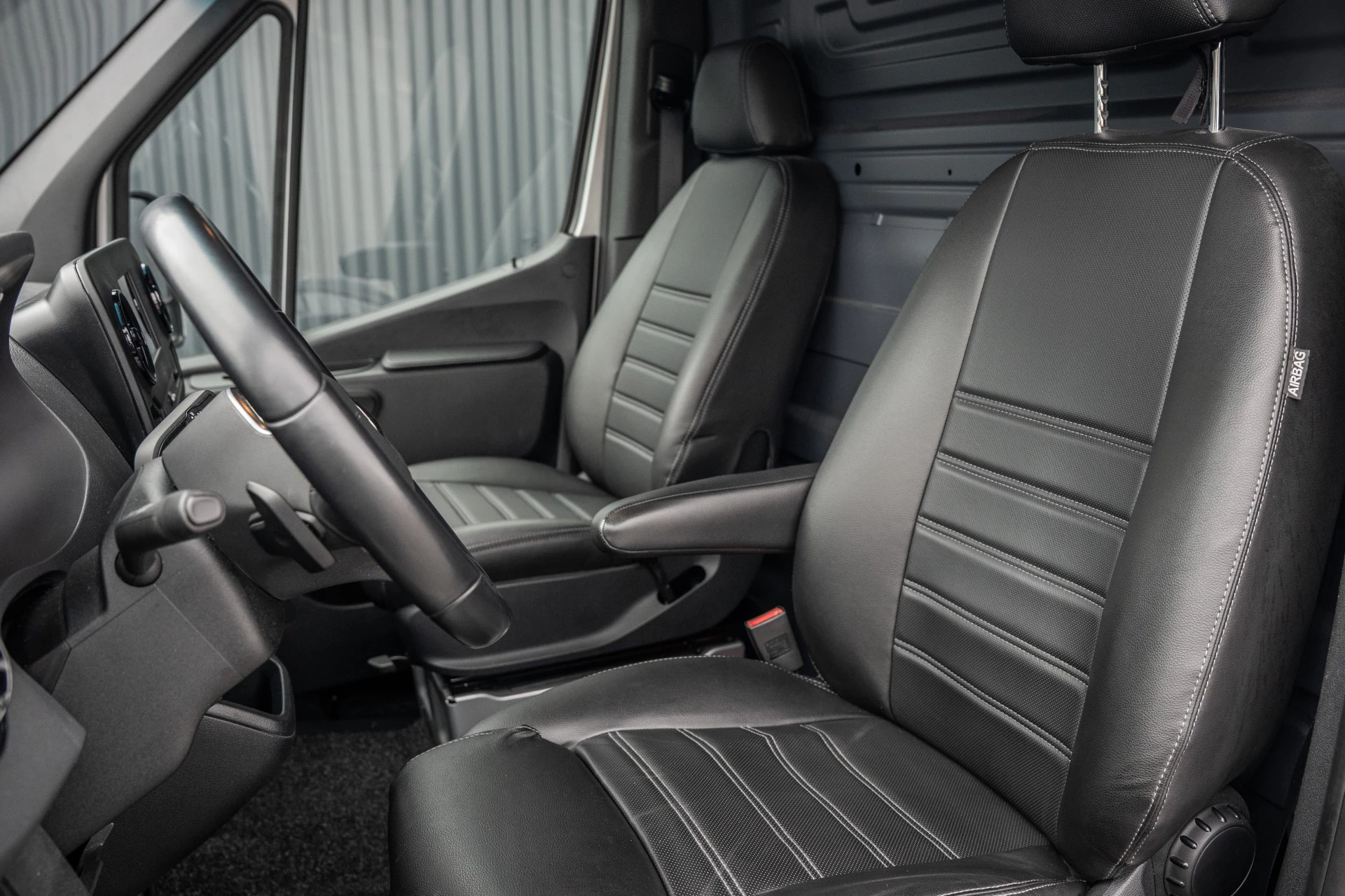 Mercedes-Benz Sprinter 2023 - 315 CDI RWD L3H2 | ZGAN | Automaat | 1e Eigenaar | Camera | Carplay | Cruise | Mbux | Climatronic Bild 12