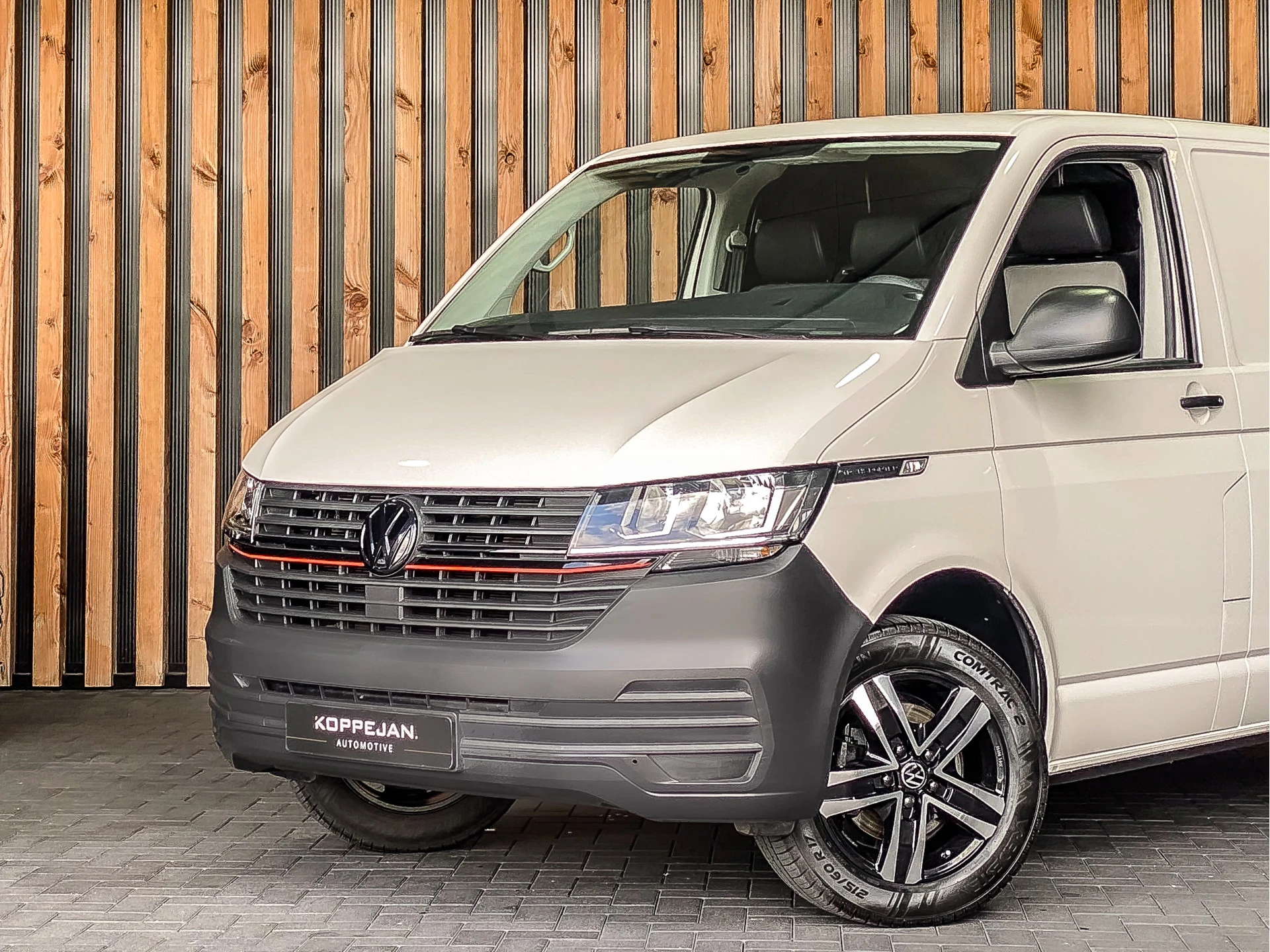 Volkswagen Transporter 2020 - 2.0 TDI 110PK Bestelwagen L1H1 afbeelding 26