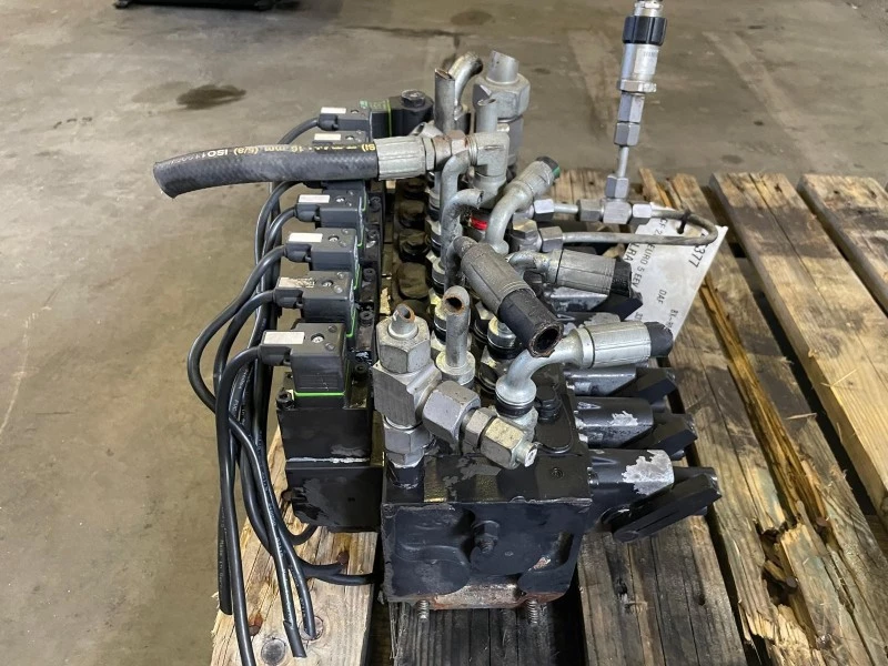 DAF - GEESINK GPM-3 VALVE BLOCK P607724-11 P0729218/001 Bild 3