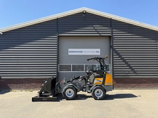 Giant G1500 L X-tra minishovel NIEUW €540 LEASE 2026 te koop
