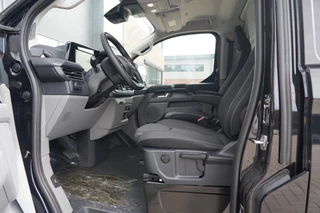 Ford Transit Custom 2025 - 320 2.0 TDCI L2H1 Limited 170pk - 1+1 Stoelopstelling - 2x Schuifdeur - Adaptive Cruise - Verwarmd stuur - Blind spot - Navigatie - Camera - Draadloos laden - Rijklaar image 14