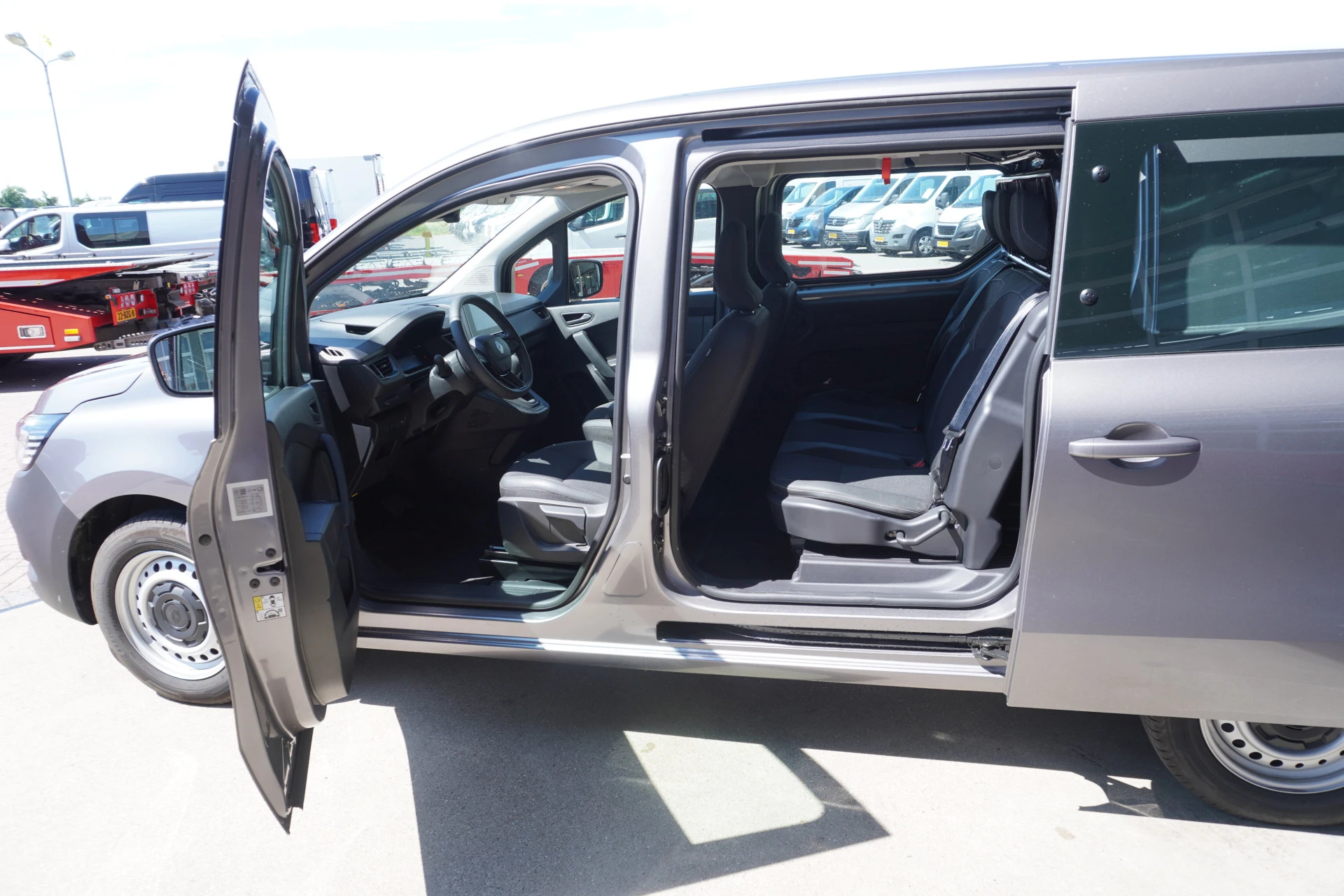 Renault Kangoo 2026 - E-Tech Advance L2 44 kWh 122PK Automaat Opklapbare Dubbelcabine afbeelding 11