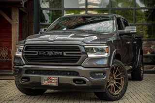 Dodge Ram 1500 2019 - 5.7 V8 4x4 Crew Cab 5'7 Laramie Level 2 obrazek 2