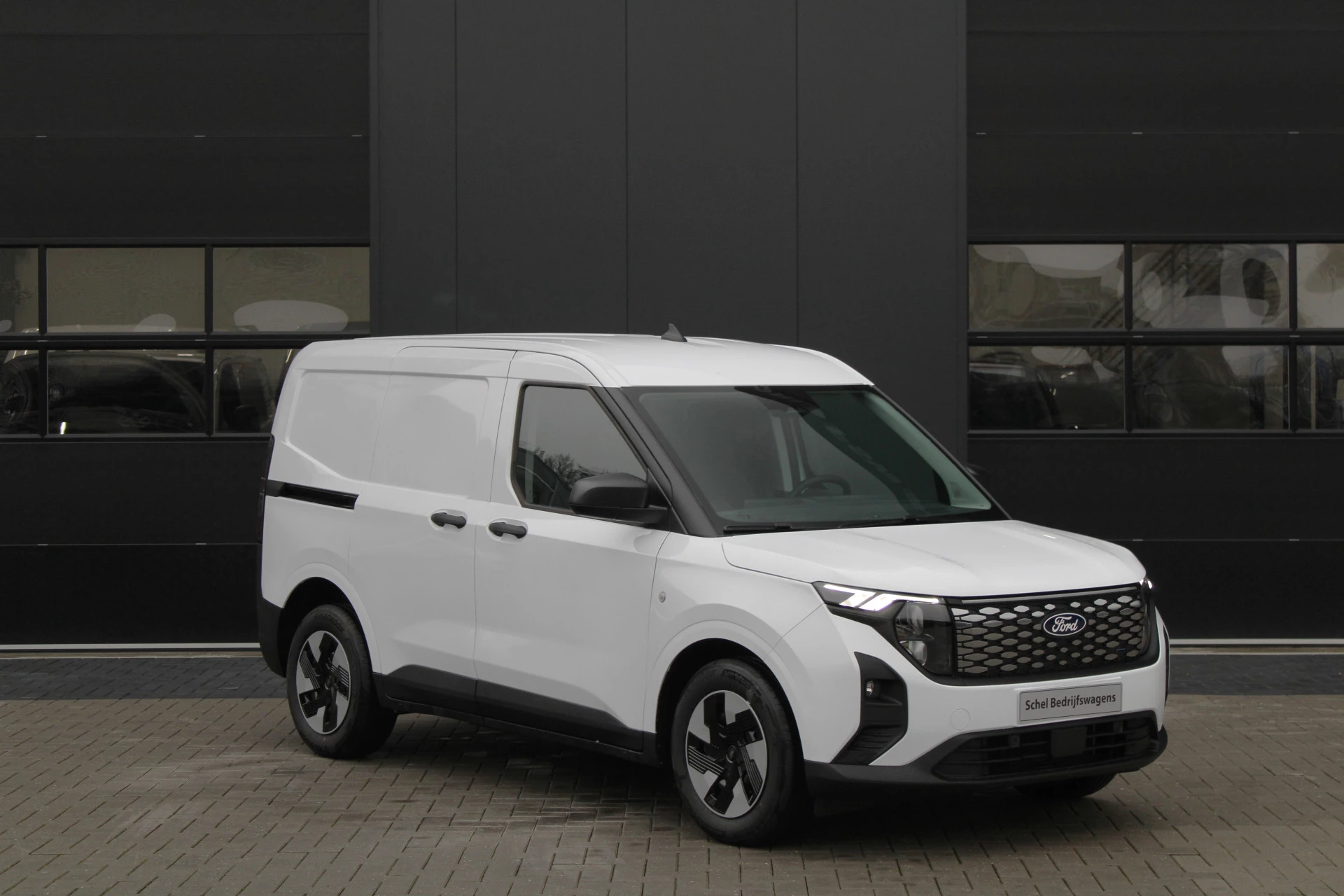 Ford E-Transit Courier 2025 - Trend 44 kWh 136pk - Stoel/Stuurverwarming - Camera - Cruise - Carplay/Android - Rijklaar obrázek 4