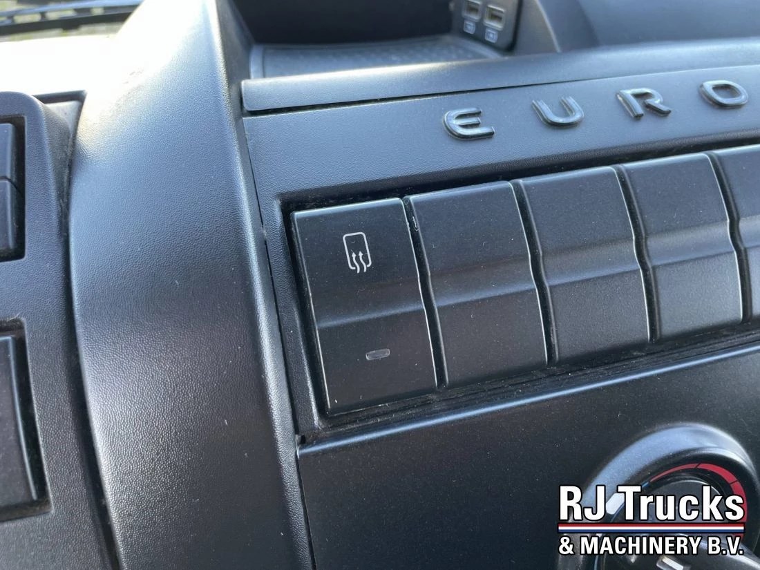 Iveco Eurocargo 2016 - 75E21 - 4x2 | Palfinger | PTO | Xenon | Airco | Manual image 21