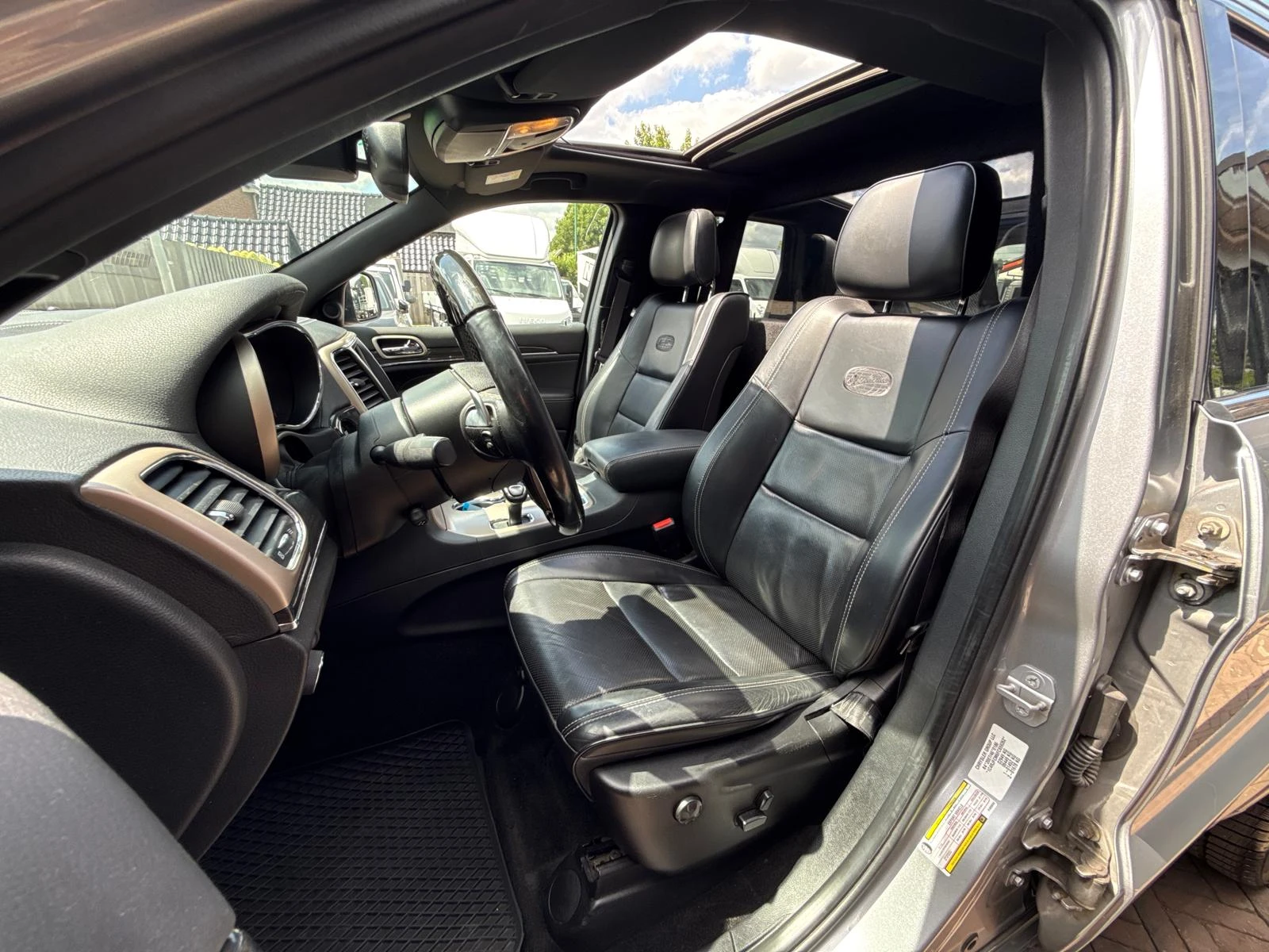 Jeep Grand Cherokee 2014 - 3.0 V6 CRD Overland 4x4 Grijskenteken Pano Luchtvering Stoelverwarm/verkoel. Leer Trekhaak afbeelding 8