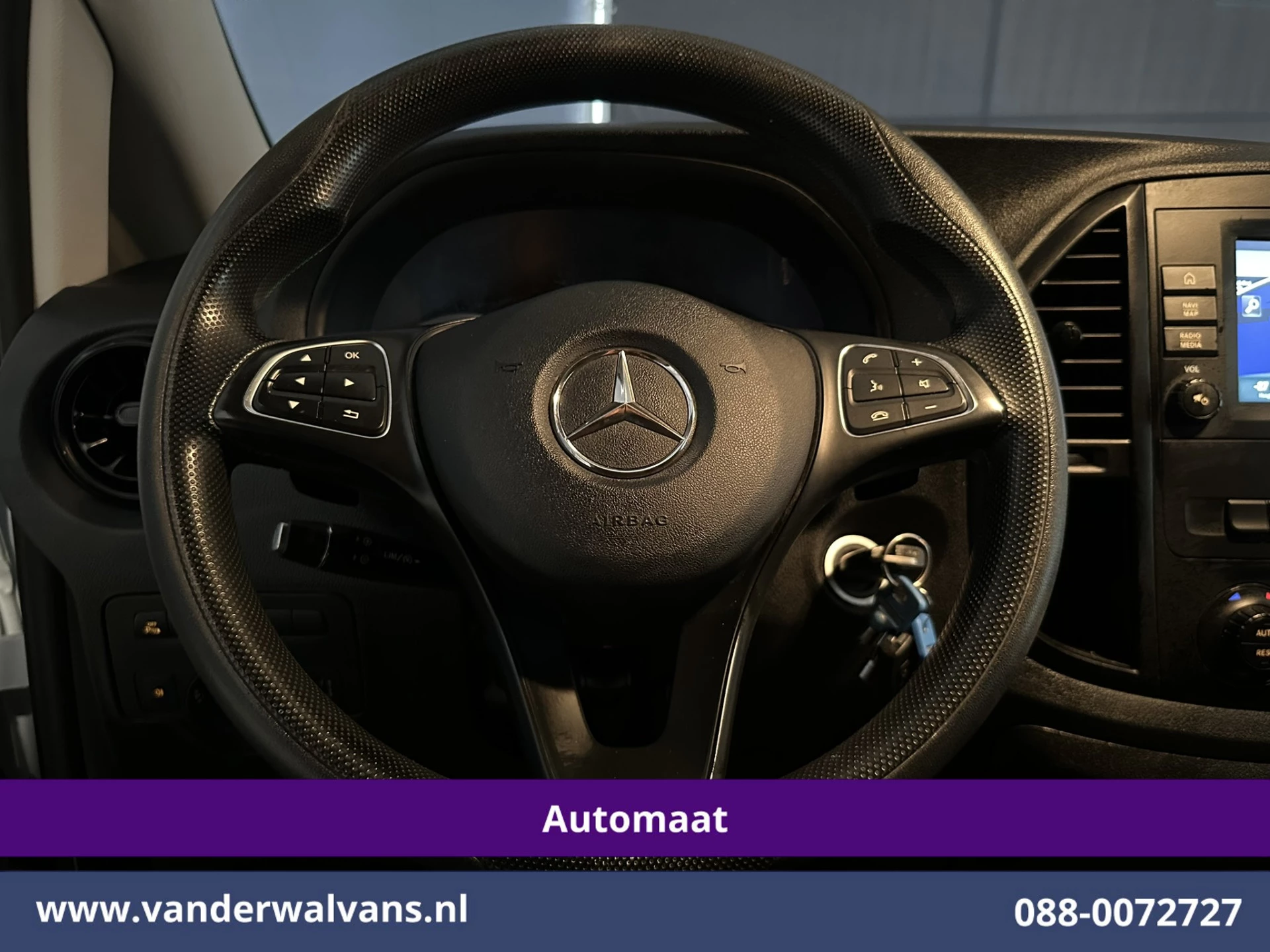 Mercedes-Benz Vito 2021 - 114 CDI 136pk 9G-Tronic Automaat L2H1 Euro6 Airco | Camera | Navigatie | Imperiaal | 2500kg Trekhaak | Apple Carplay image 17