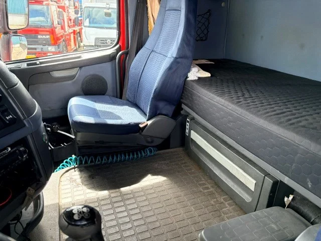 Volvo FH 2008 - 13.440 GLOBETROTTER (12+2 GEARS MANUAL GEARBOX / EURO 5 / VBI-BRAKE / 2x TANK / AIRCONDITIONING / FRIDGE UNDER BED) afbeelding 11