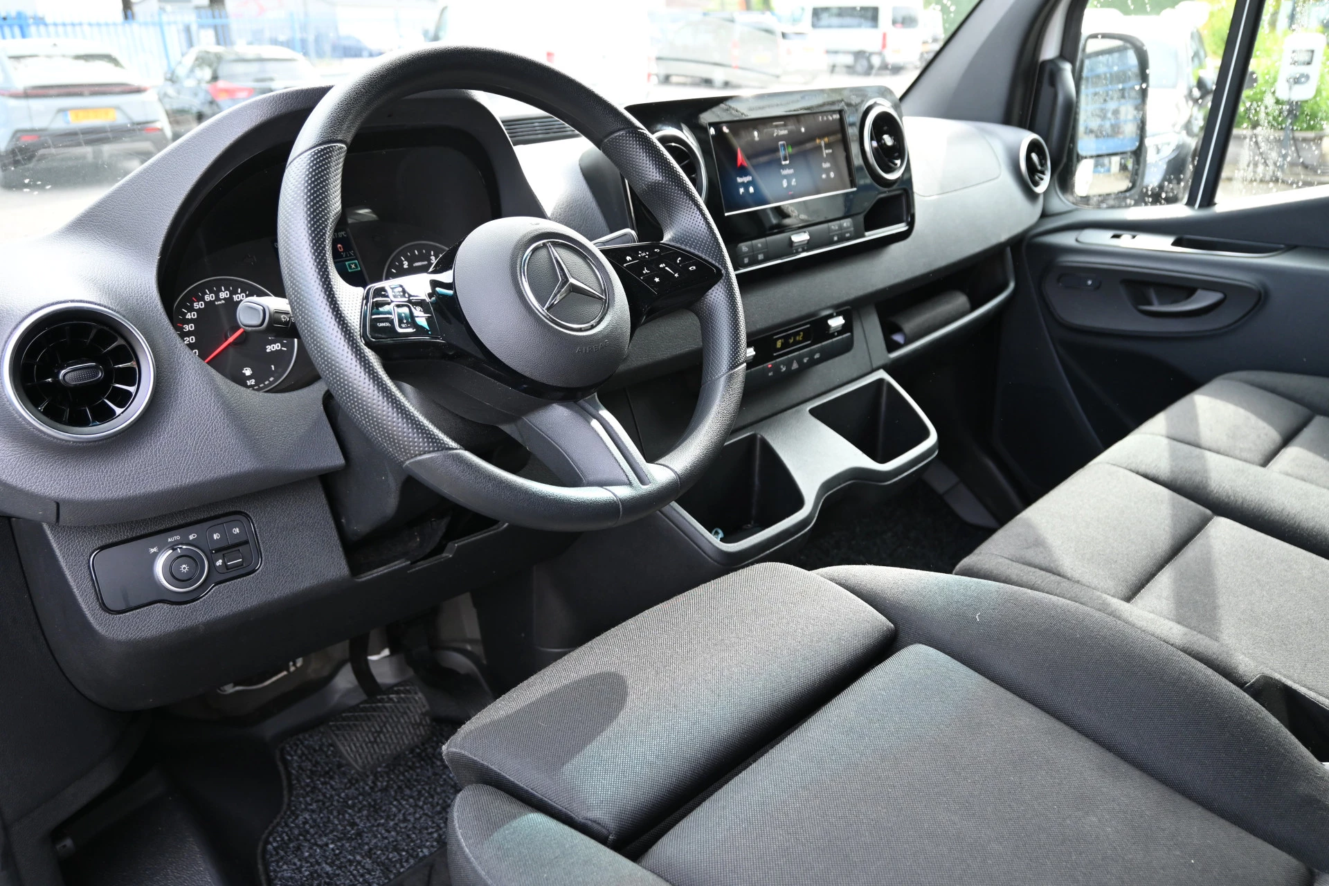 Mercedes-Benz Sprinter 2024 - 317 CDI L2H2 Pro изображение 4
