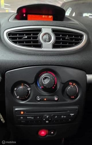 Renault Clio 2011 - Estate 1.2 TCE Collection APK tot 04-2027 obrazek 11