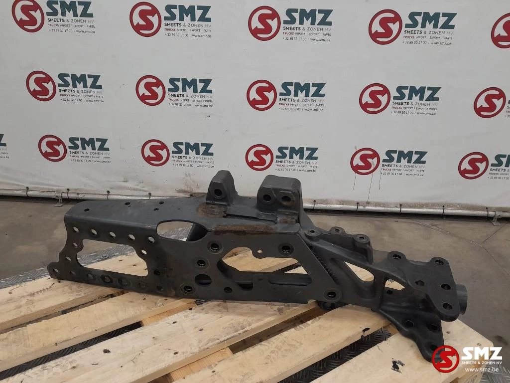 Mercedes-Benz - Occ montagebeugels chassis links Mercedes obrázek 1