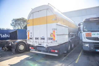 Renault N/A 2007 - PREMIUM 320 DXI+CITERNE ALIMENTAIRE ( engine problem) obrazek 3