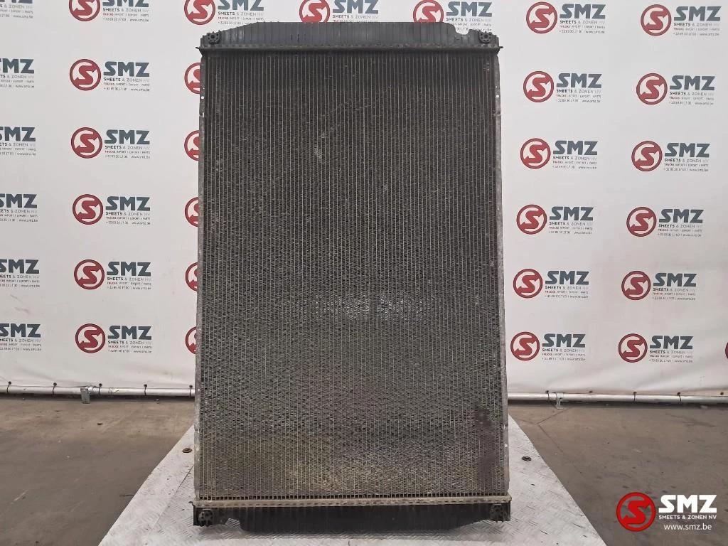 Iveco 2003 - Occ radiator Iveco afbeelding 2