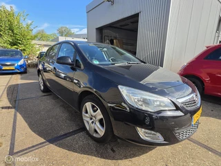 Opel Astra 2011 - 1.4 Turbo Edition image 3 thumbnail
