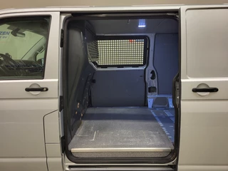 Volkswagen Transporter 2018 - 2.0TSI 150pk L2/H1 Trekhaak Benzine! image 6