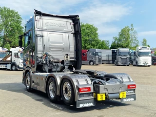 Scania S 2023 - 660S V8 NGS Highline 6x2 - Retarder - Full air - Leather - Led - Alloy wheels obrazek 5
