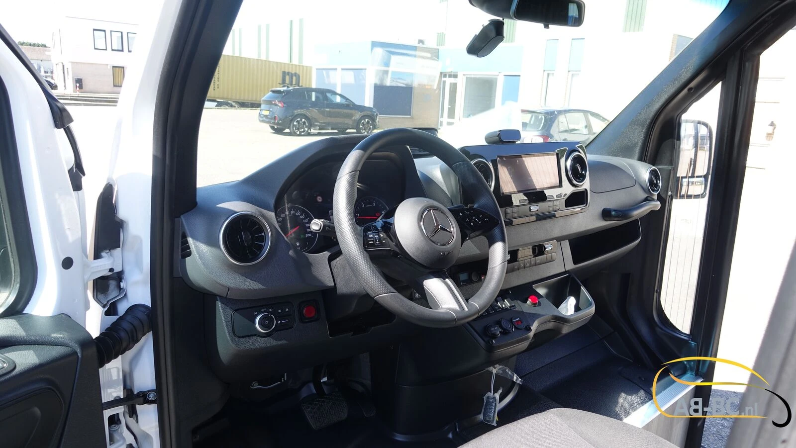 Mercedes-Benz Sprinter 2026 - Aveuro 519 CDI 21 seats EURO 6 Bild 37