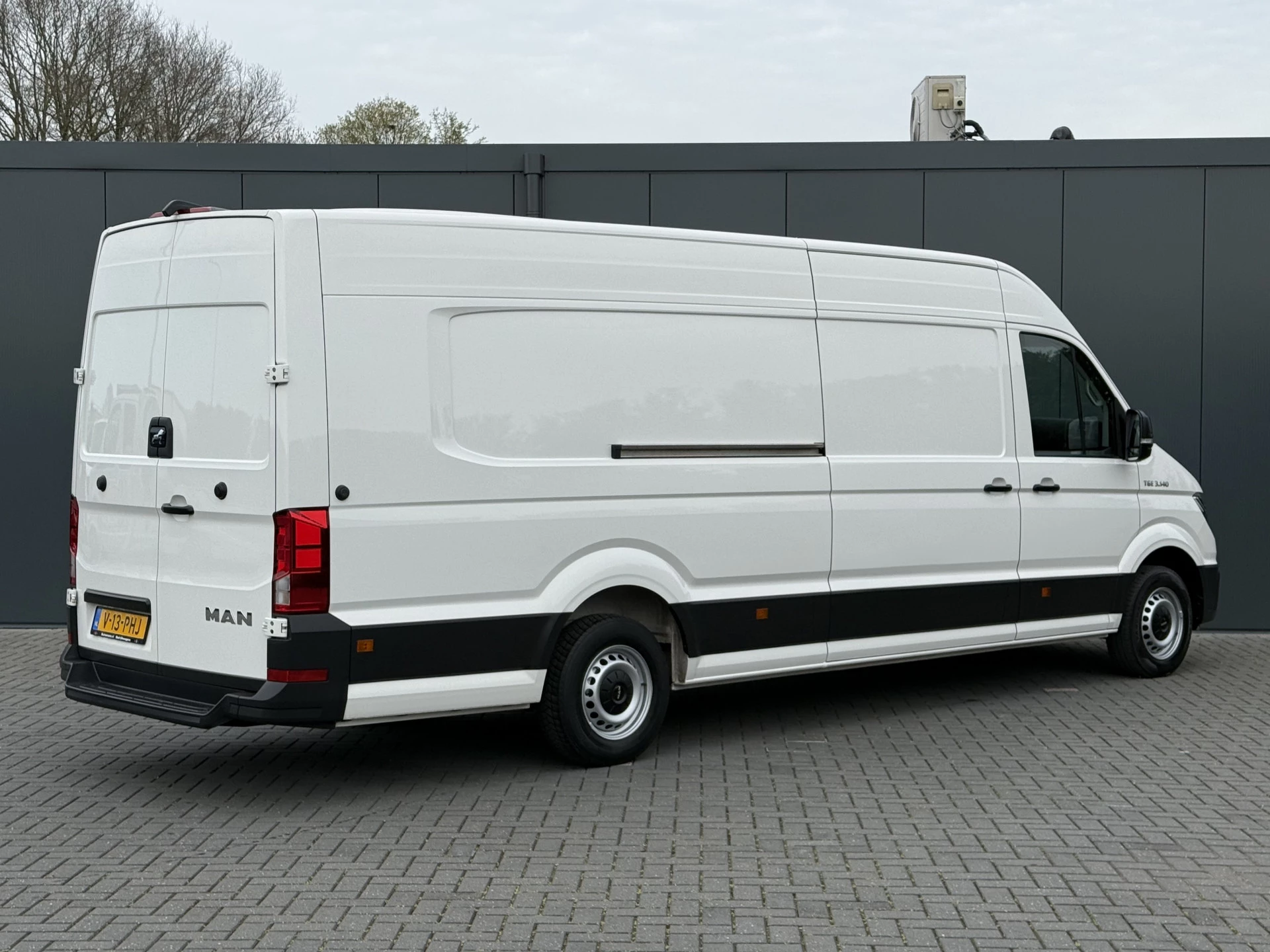 MAN TGE 2023 - 35 2.0 TDI 140 PK L5H3 / SUPER MAXI / 53.776 KM !! / CAMERA / APPLE CARPLAY / ANDROID AUTO zdjęcie 4