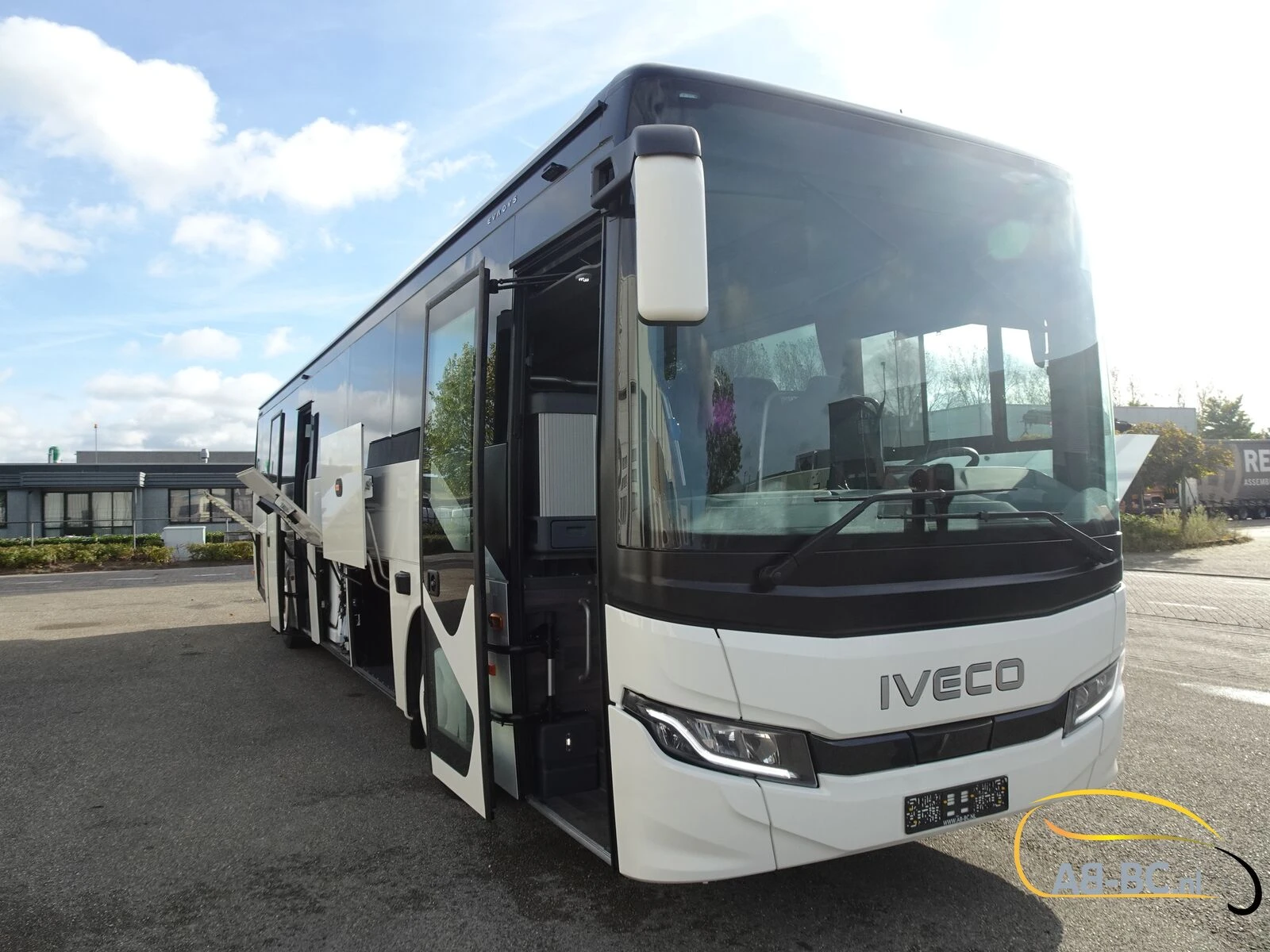 Iveco NEW 12.1 MTR Evadys, 53 Seats/WC 2 units on stock 2026 image 4
