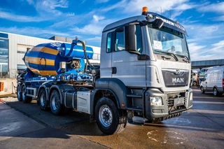 MAN TGS 2017 - 33.420 BBS +LIEBHERR 12M3 image 2