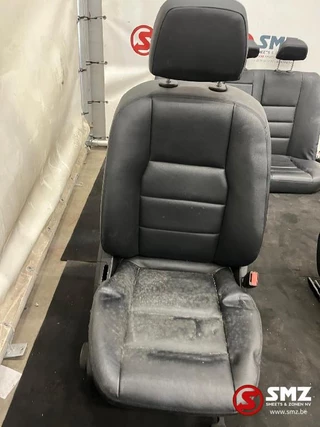 Mercedes-Benz N/A - Occ set interieur met zetels W204 Mercedes image 6