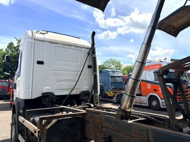 Scania R 2001 - R124-470 C 6x4 FULL STEEL KIPPER (MANUAL GEARBOX / FULL STEEL SUSPENSION / REDUCTION AXLES / AIRCONDITIONING / ETC.) afbeelding 9