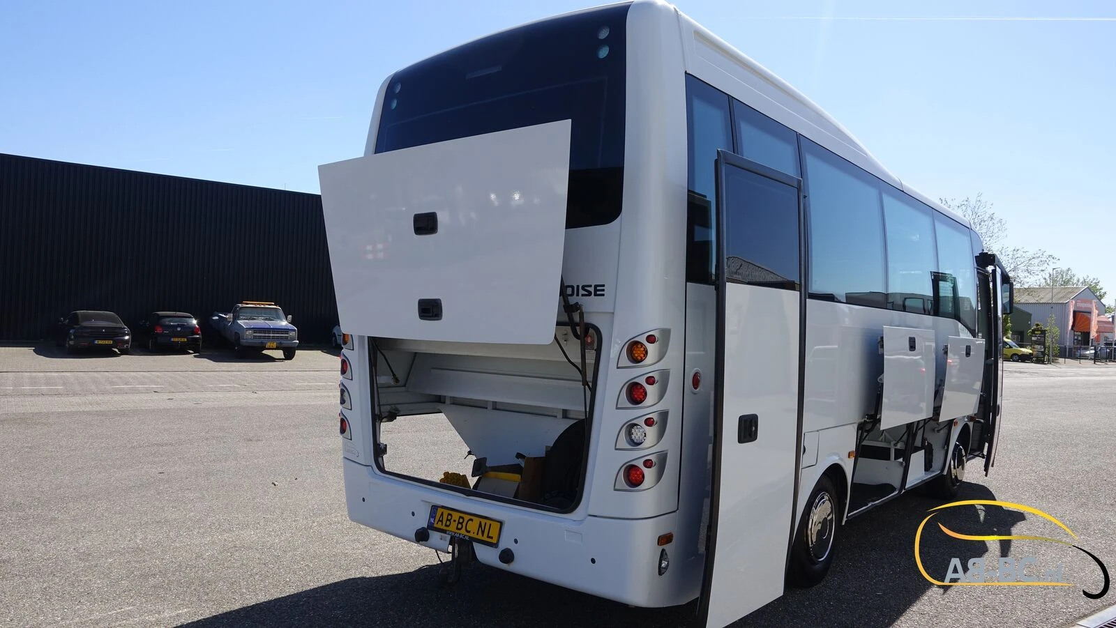 Isuzu Turquoise 30 seats EURO 6 2016 afbeelding 10