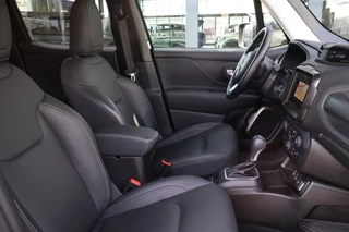 Jeep Renegade 2024 - 1.5T E-HYBRID S / Leder / 19 Inch / Apple Carplay afbeelding 21