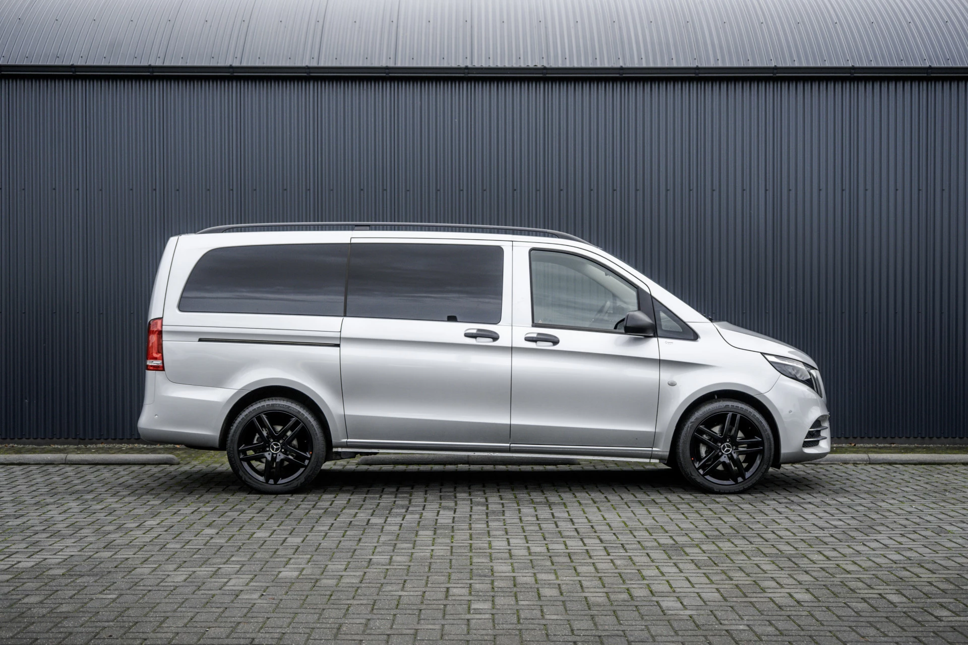 Mercedes-Benz Vito 2023 - 119 CDI | AMG Styling | ILS | Carplay | L+R Schuifdeur | Cruise | Camera immagine 7