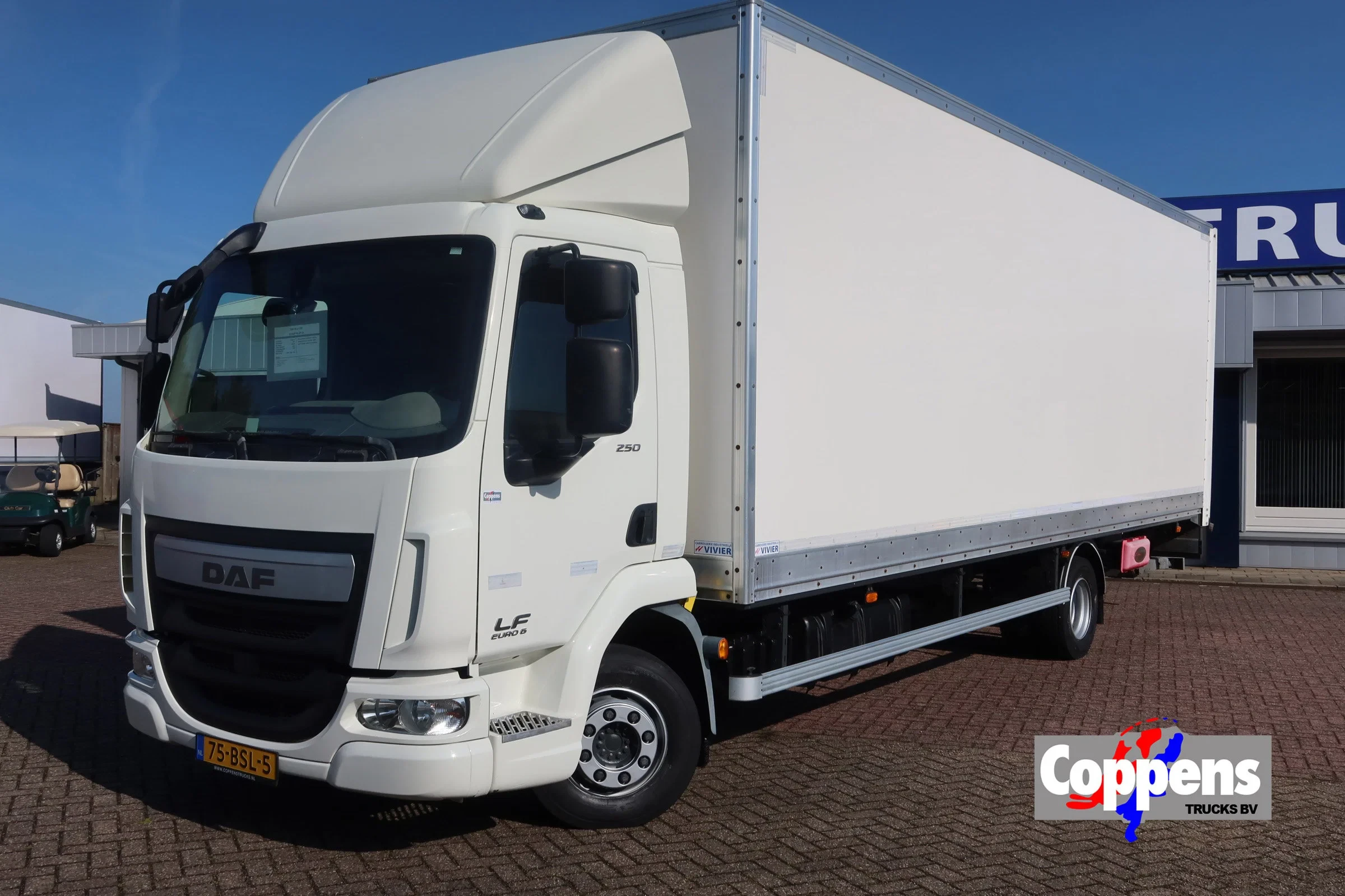 DAF LF 250 2016 - LF250 FA Schuifzeil +Dhollandia 1500 kg afbeelding 2