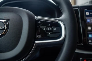 Volvo XC60 2024 - 2.0 T6 Plug-in hyb.AWD Ultra Dark, BTW, Pano, H&K image 15