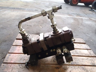 Diverse N/A - QXT42-025 BUCHER HYDRAULIC PUMP immagine 2