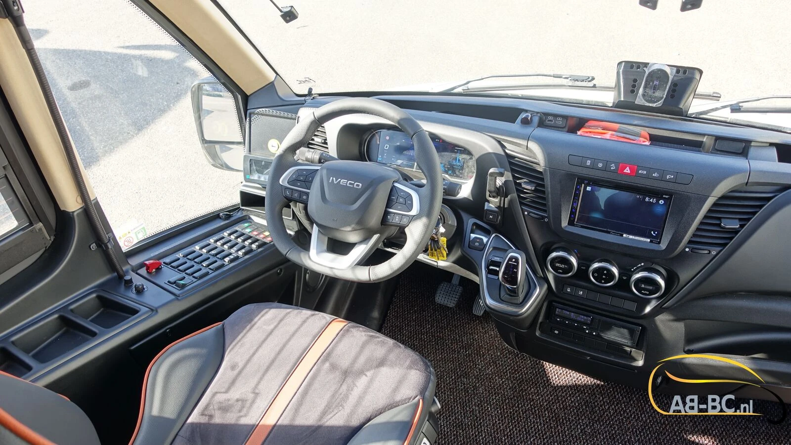 Iveco Rosero First Busworld Edition 31 Seats EURO 6 2026 afbeelding 37