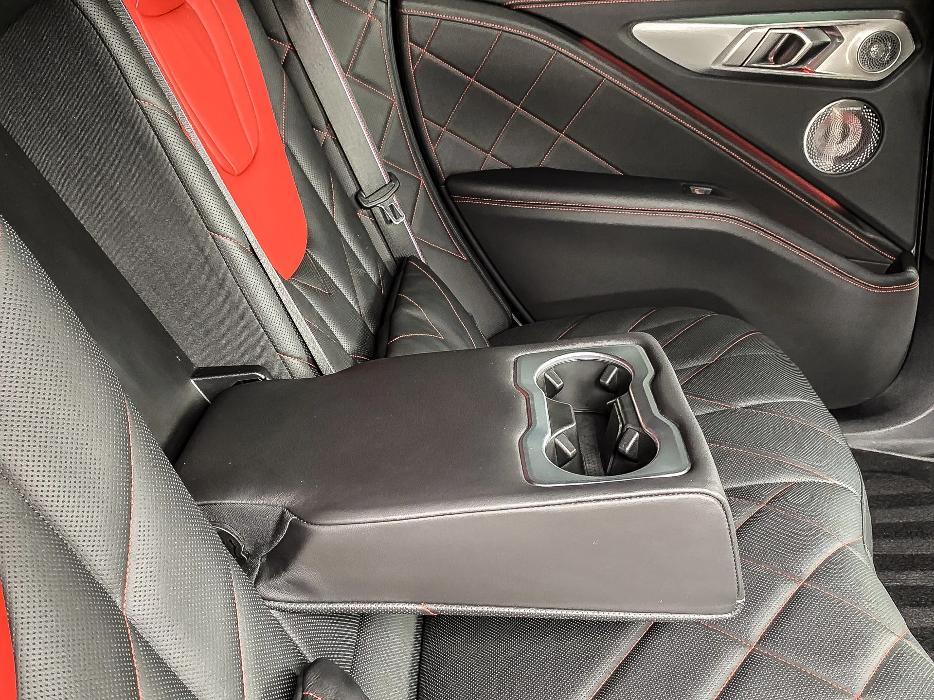 BMW XM 2023 - 748PK V8 PHEV Label Red 30 kWh afbeelding 117