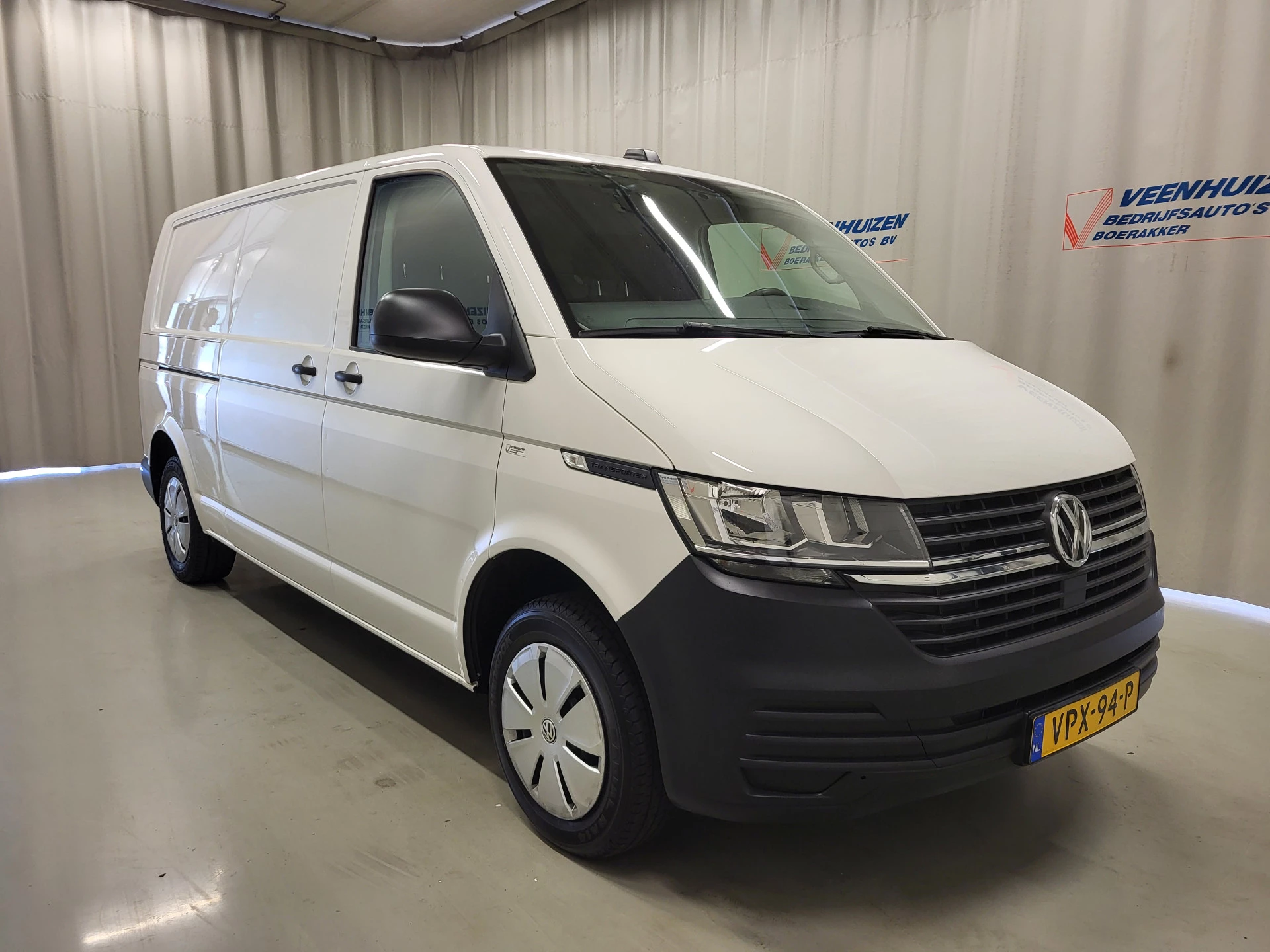 Volkswagen Transporter 2022 - 2.0TDI L2/H1 Euro 6! image 15
