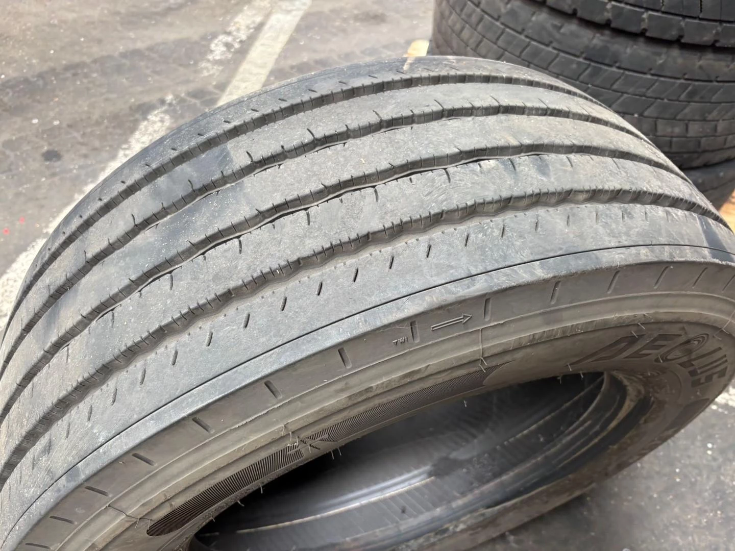 Continental Bandenset 2 x 315/60R22.5 + 4 x 295/60R22.5 obrázek 2