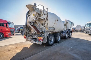 MAN TGS 2013 - 32.360 BB+LIEBHERR 8m3+TAPIS THEAMS 12m obrazek 9