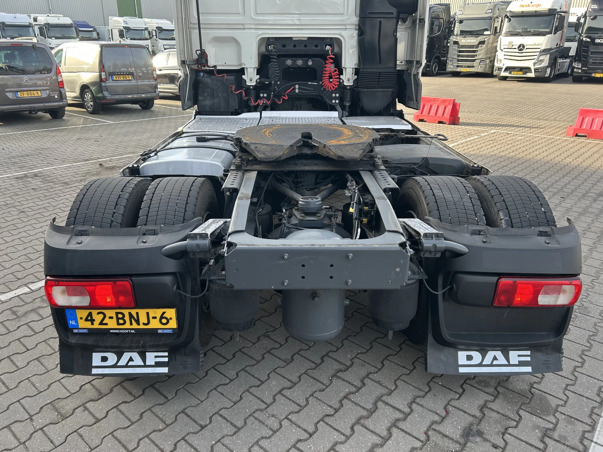 DAF XF 450 FT 2019 - Space Cab / 593 dkm / Skirts image 13