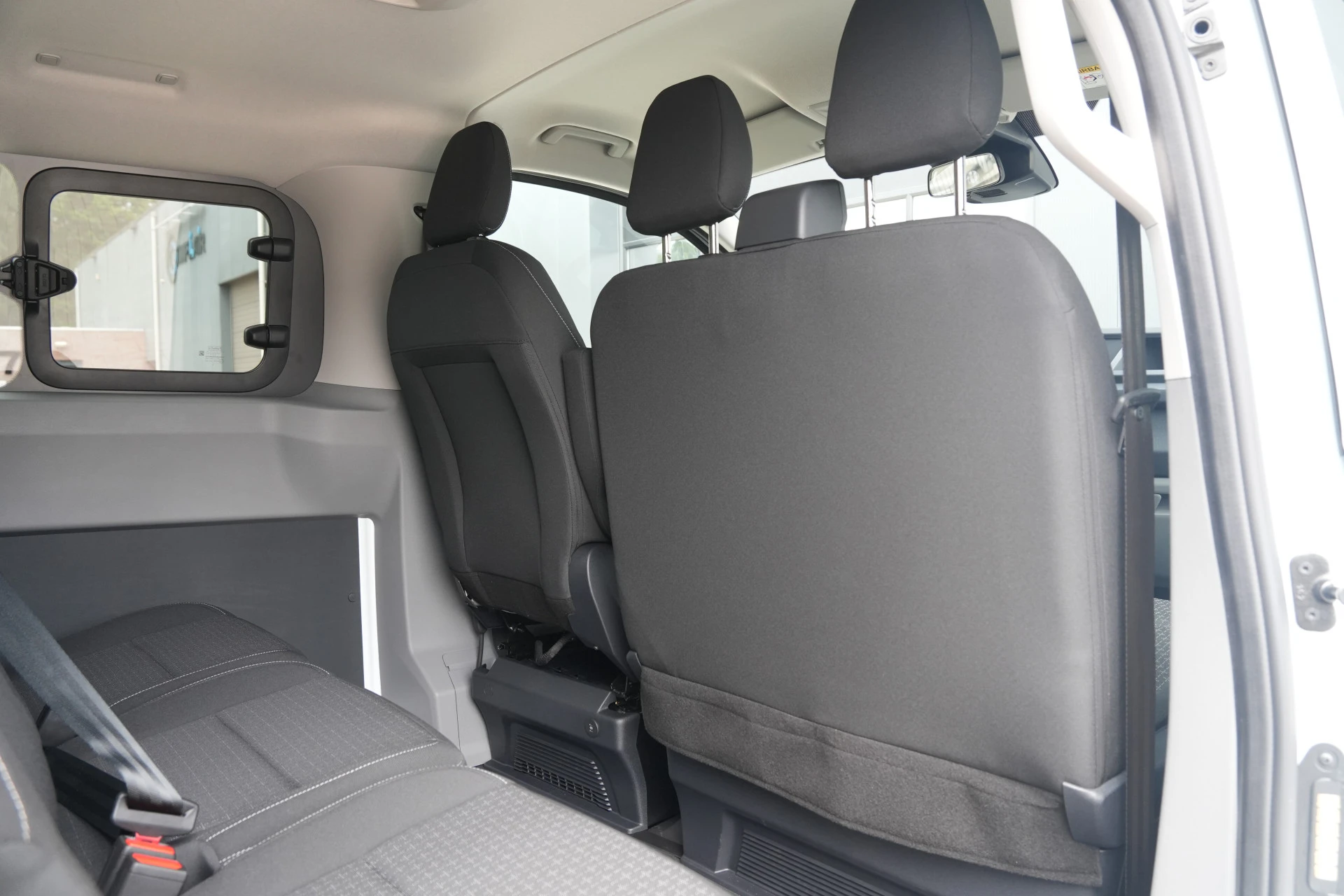 Ford Transit Custom 2026 - 340 2.5 PHEV L2H1 Kombi Trend 9 zits - Carplay - Camera - Navigatie - Airco achterin - Cuise - Rijklaar afbeelding 14