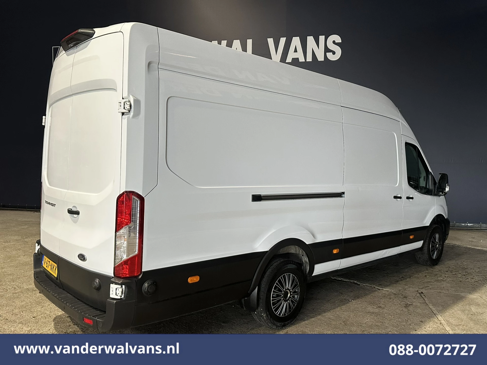 Ford Transit 2023 - 2.0 TDCI 130pk L4H3 Jumbo Euro6 Airco | Camera | Cruisecontrol | Stoelverwarming | Verwarmde voorruit image 10