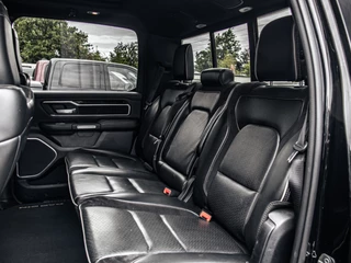 Dodge Ram 1500 2021 - 5.7 V8 4x4 Crew Cab Laramie zdjecie 11