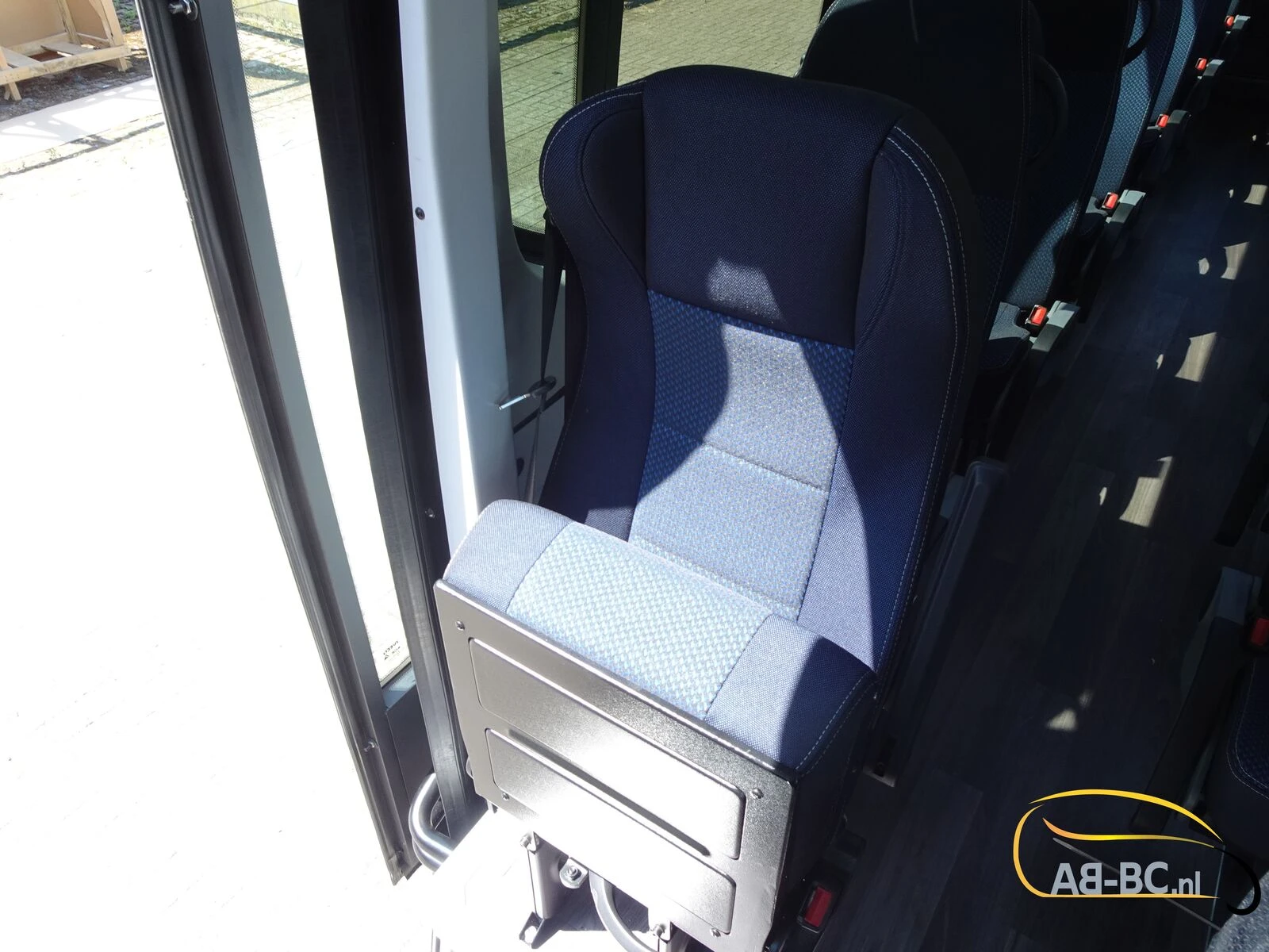 Iveco Daily - 65C18HA8 NEW Automatic 24 seats afbeelding 40