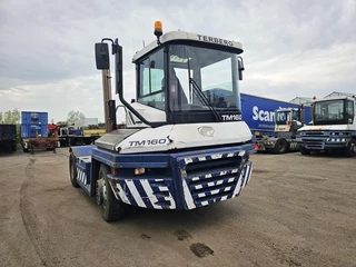 Terberg RT283/TERMINAL TRACTOR 4X4/ TURNING CHAIR. / AUTOMATIC GEAR / 25000 HOURS / 8 PIECES / hydraulic system/ financiering mogelijk 2012 afbeelding 1 miniatuur