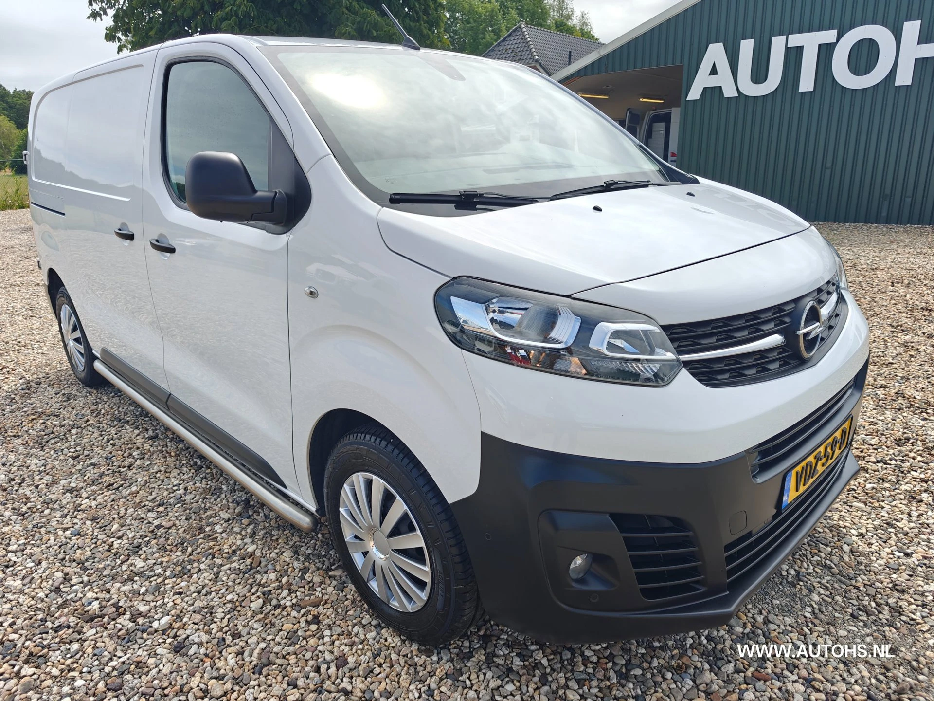 Opel Vivaro 2020 - 1.5 CDTI L2H1 , Werkplaats inrichting , Euro 6 , 1e Eig. Camera , navi , cruise , in pracht staat. afbeelding 8
