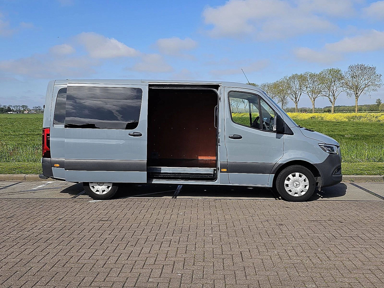Mercedes-Benz Sprinter 2021 - 317 obrázek 14