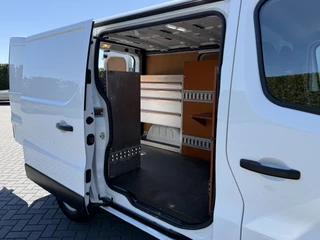 Renault Trafic 2021 - 2.0 dCi 146 PK / AUTOMAAT / L1H1 / 1e EIG. / 2x SCHUIFDEUR / INRICHTING / CAMERA / 3-ZITS image 12